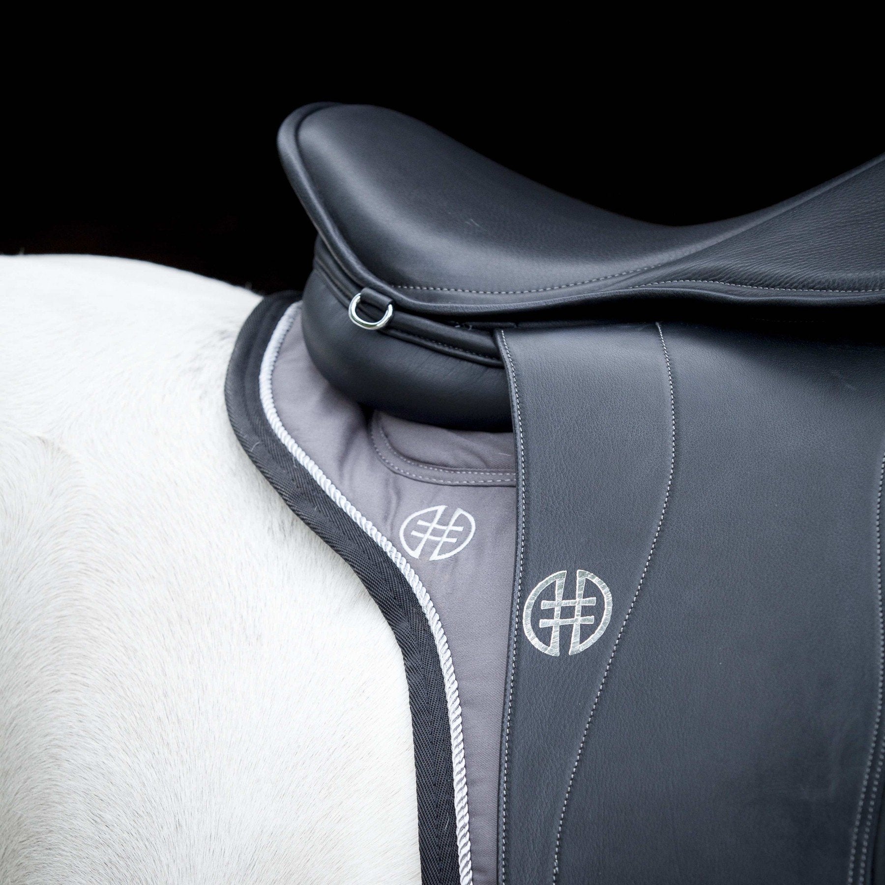 Hrimnir Relief Saddlepad - Equinics